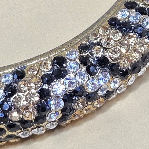 Vintage Leopard Rhinestone Hinged Bangle Bracelet - Picture 4 of 4
